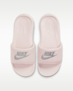 (Nike Victori One (Barely Rose - الصورة 3