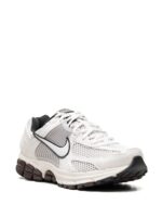 Air Zoom Vomero 5 - Image 2