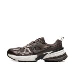 Nike V2K Run Brown - Image 3