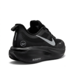 ZoomX running 'black' - Image 3